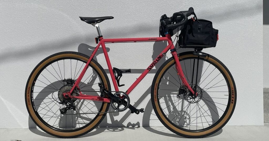 Surly Straggler サーリー ストラグラー Salmon Candy Red 52サイズ サイド