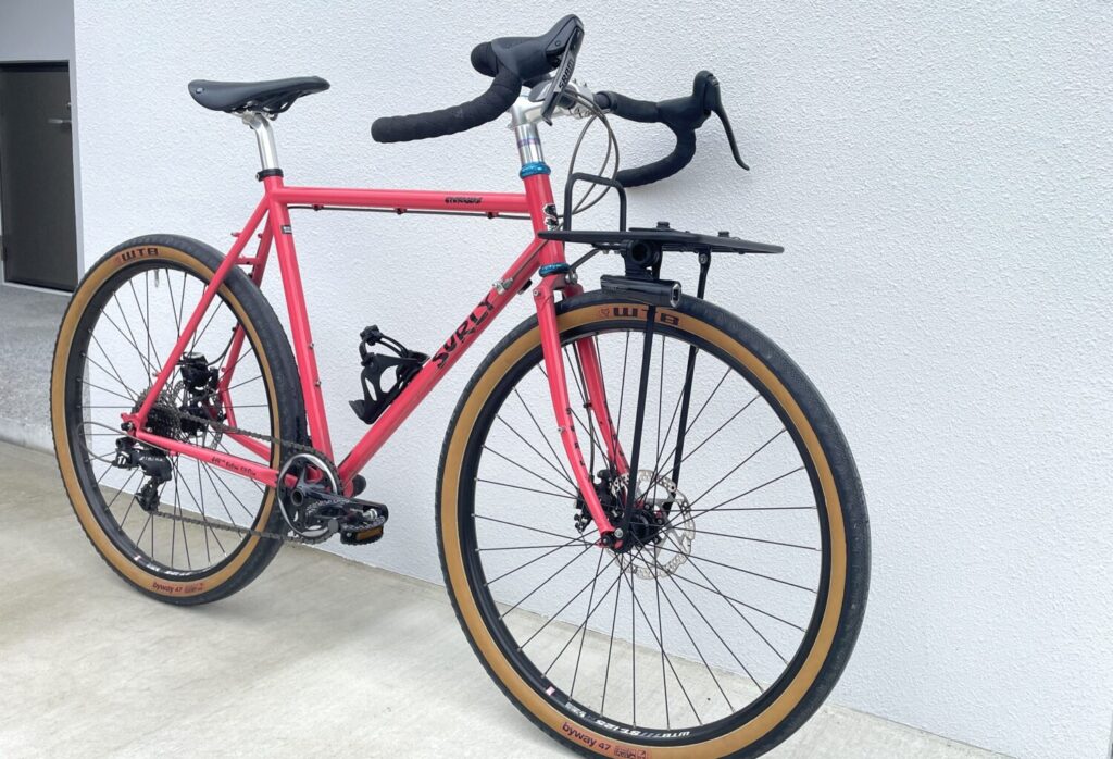 通勤用途に合わせて少しずつカスタムしてきたSURLY Straggler