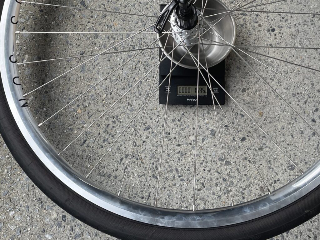 650Bと700Cのタイヤ・チューブ・クイックリリース込み重量比較 700C リア